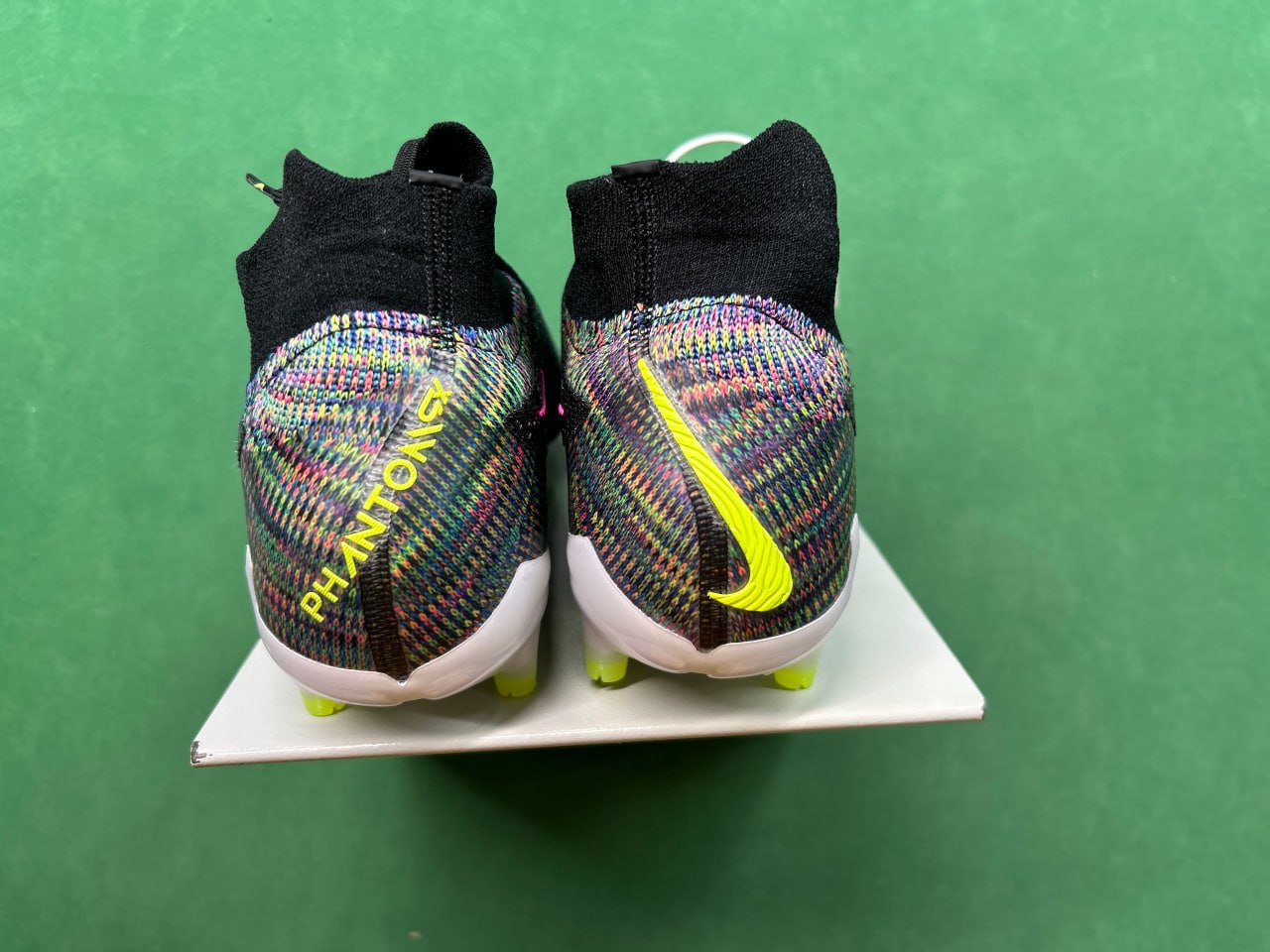 Nike football cleats -3