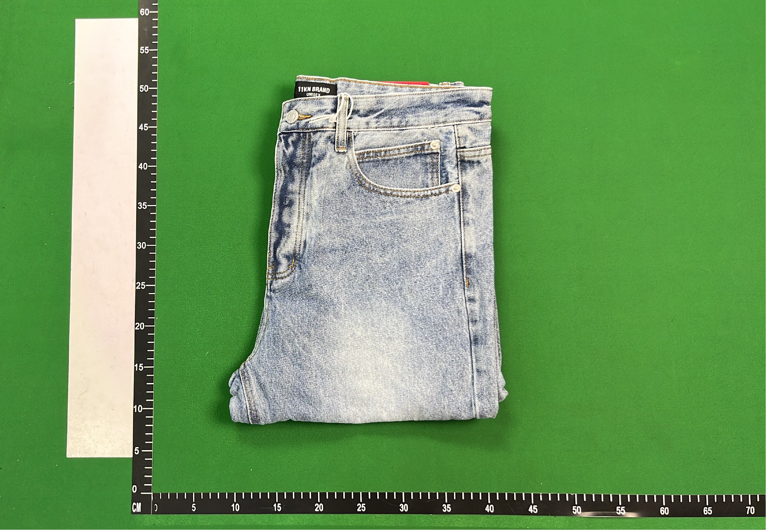  Levi's Classic Straight Fit Jeans - Light Wash Denim -2