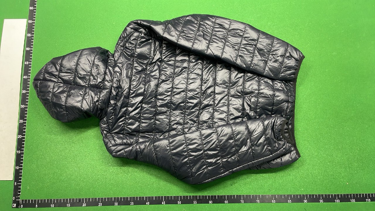 EA7 Men's Quilted Hooded Jacket with Logo Patch -3