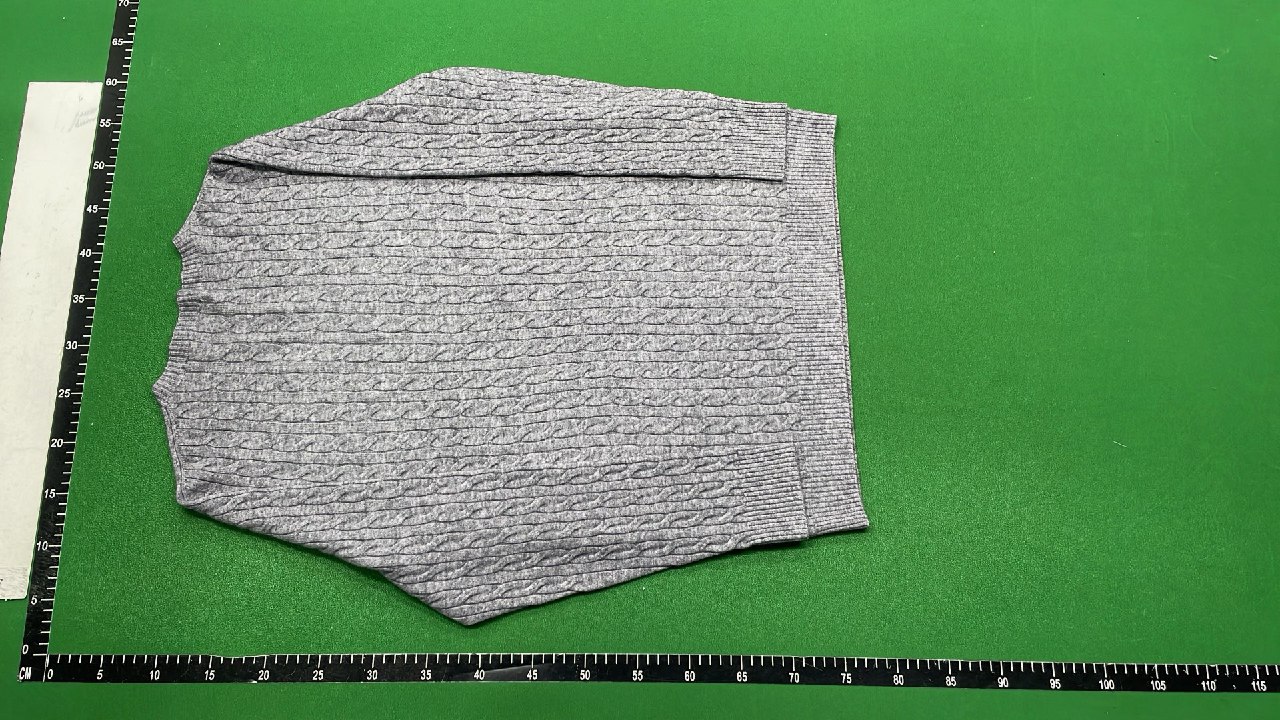 Men's Grey Cable Knit Sweater - Classic Crewneck  HoodiesSweaters -3