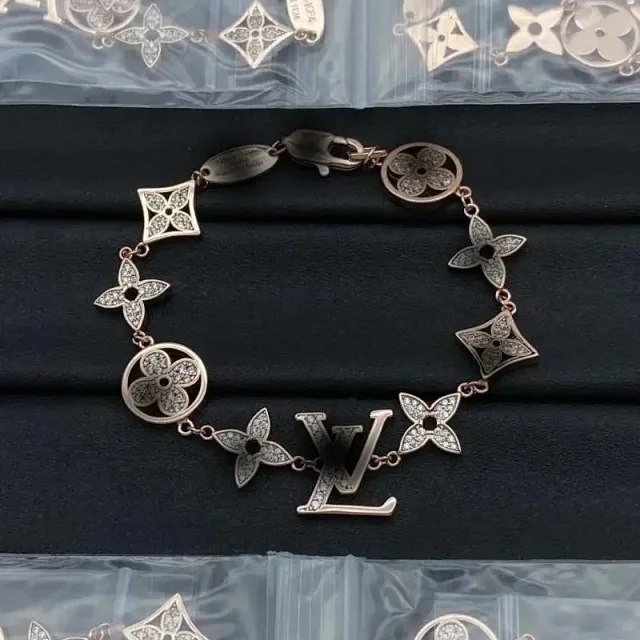 Louis Vuitton LV Bracelet -2