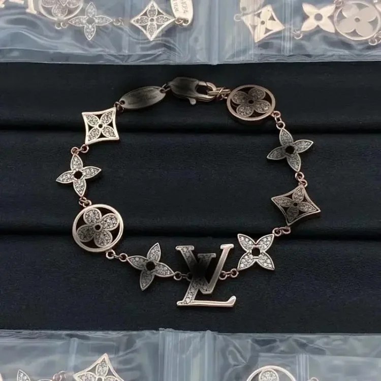 Louis Vuitton LV Bracelet -3