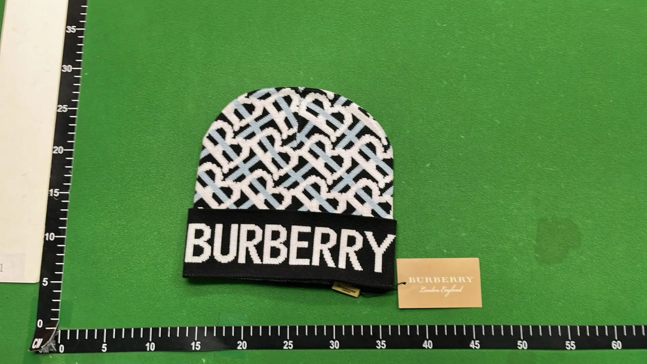 Burberry knitted hat caps -4