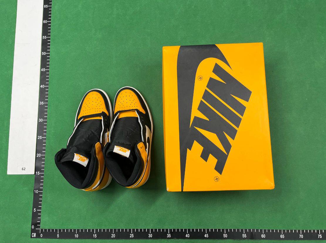 NIKE AIR JORDAN 1 -2