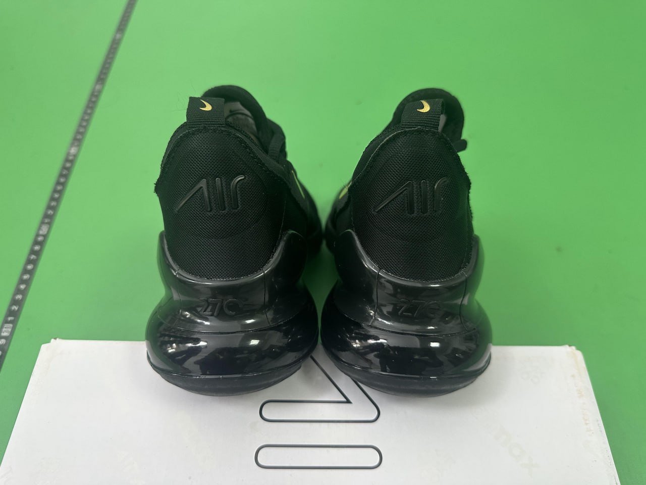 Nike MAX 270 -4