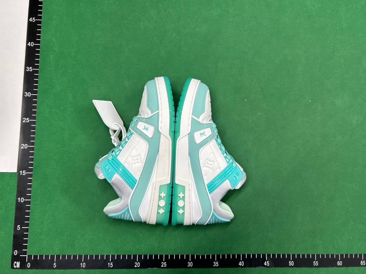 LV TRAINER SNRAKERSA -2