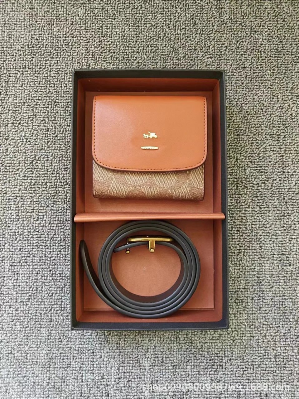 Coach wallet -2