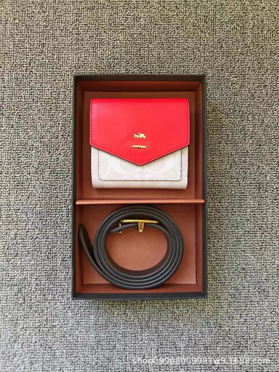 Coach wallet -4