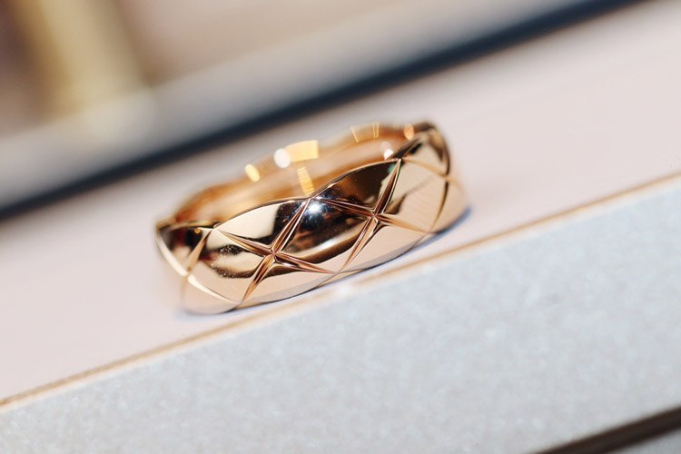 Chanel diamond pattern ring -2