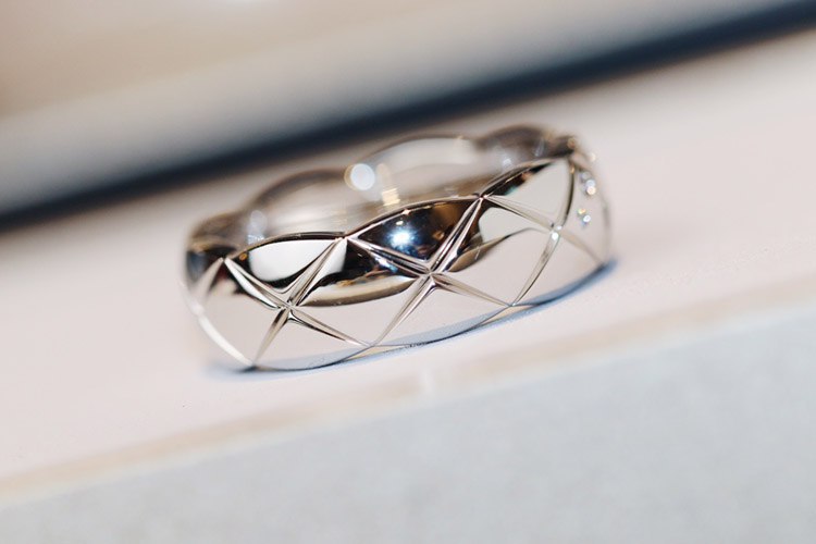 Chanel diamond pattern ring -4