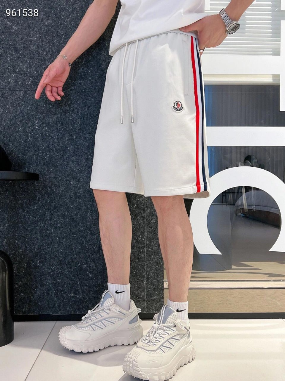 Moncler shorts -4