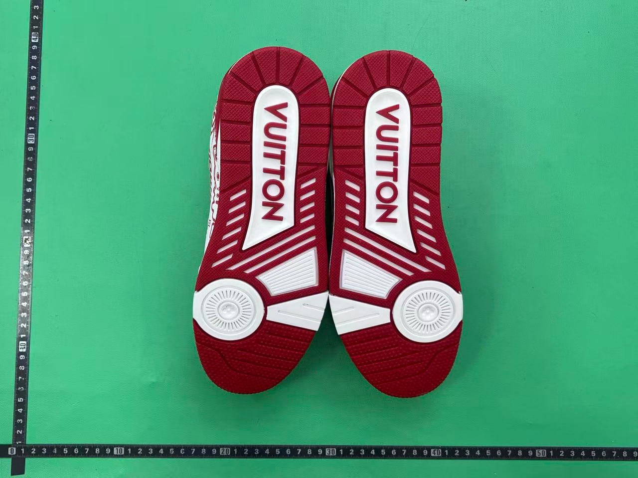 LV Trainer Shoes -4