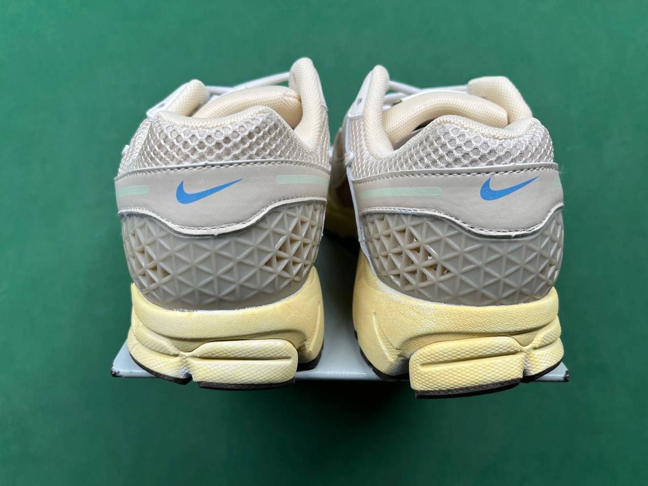 Nike Zoom Vomero 5 -3
