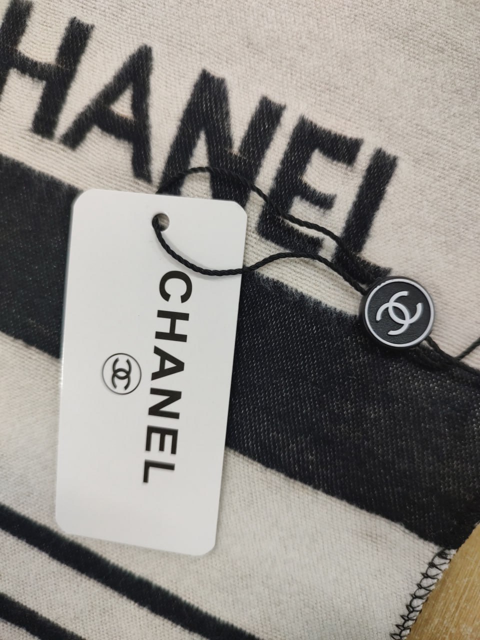 CHANEL scarf -3