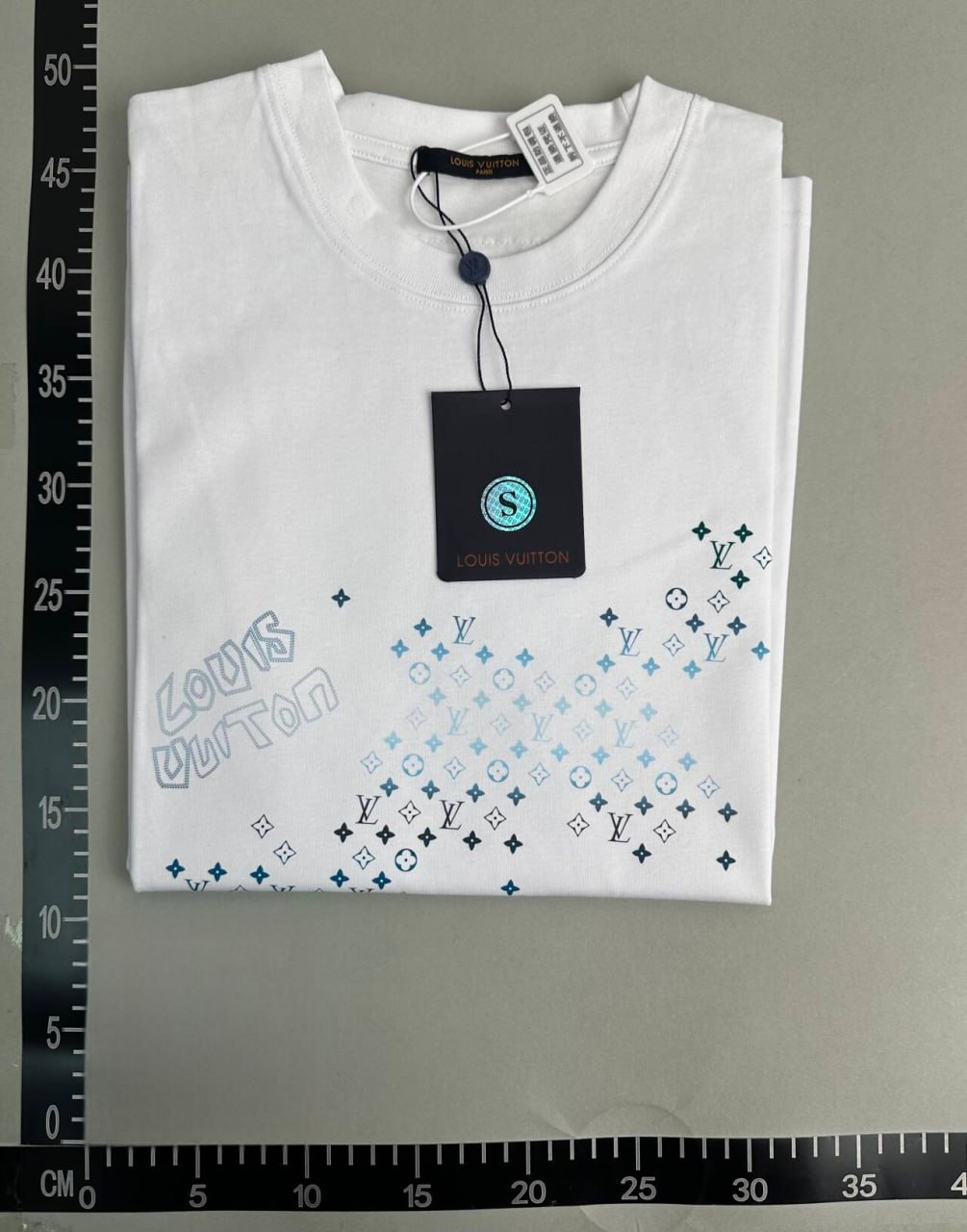 LV TEE -4