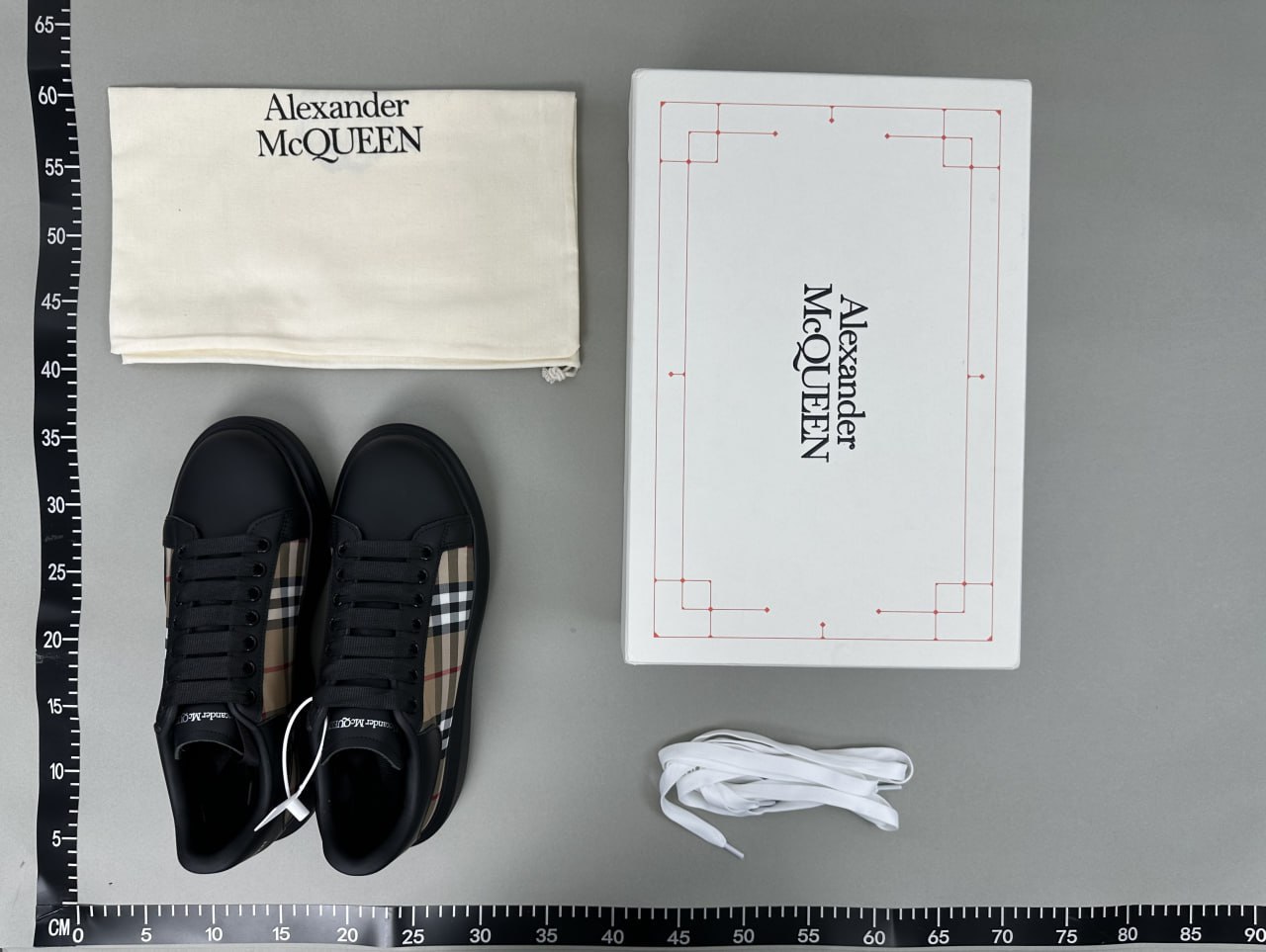 Alexander McQueen -3