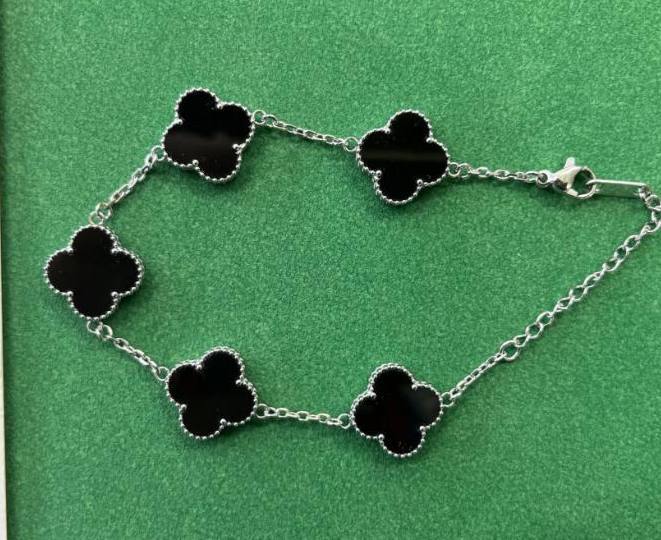 Van Cleef & Arpels Alhambra Bracelet [40 styles] -2