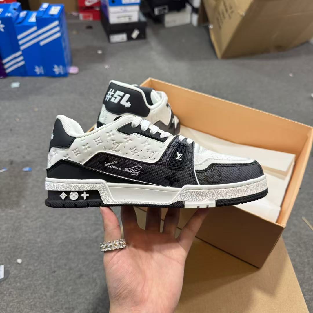 Louis Vuitton Trainer Sneakers [8 styles] -3