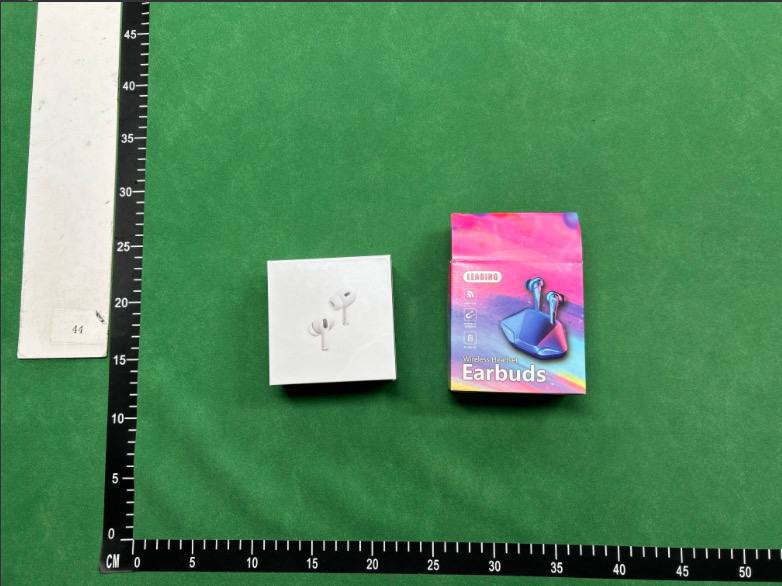 Apple AirPods Pro 2 USB-C -2