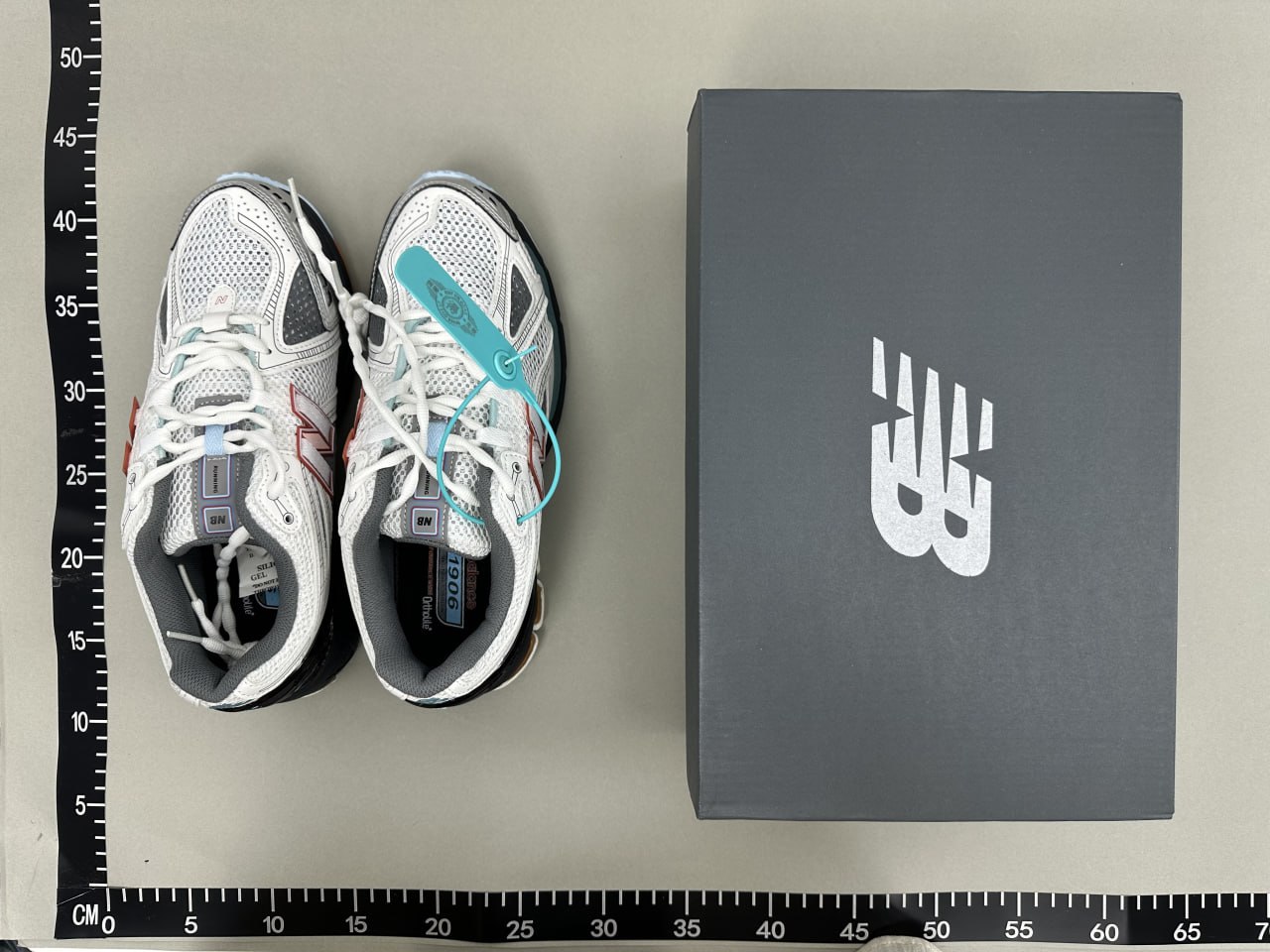 New Balance 1906R -3
